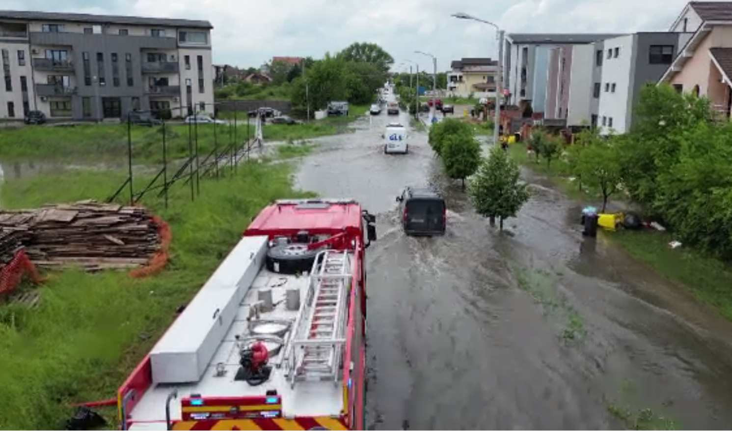 "E la fel ca în Bangladesh!". Furtunile violente de primăvară au făcut prăpăd în România. Situație complicată în Timișoara