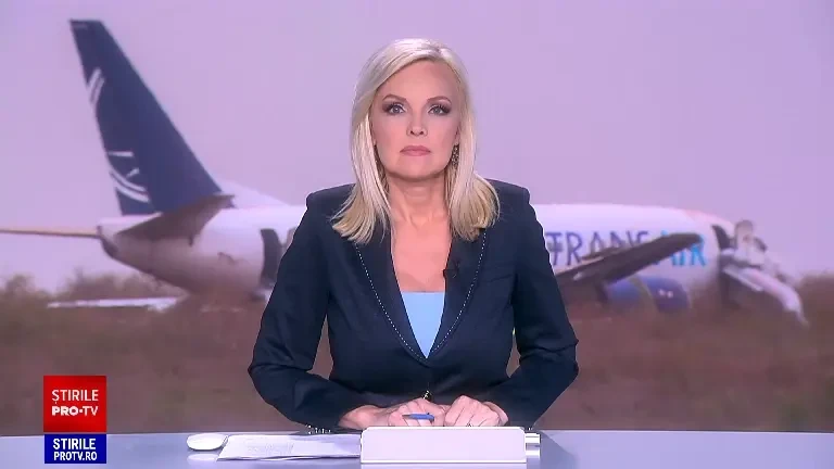 Pe avionul care a luat foc la decolare în Dakar se vede sigla Tarom. Pilotul român a fost rănit