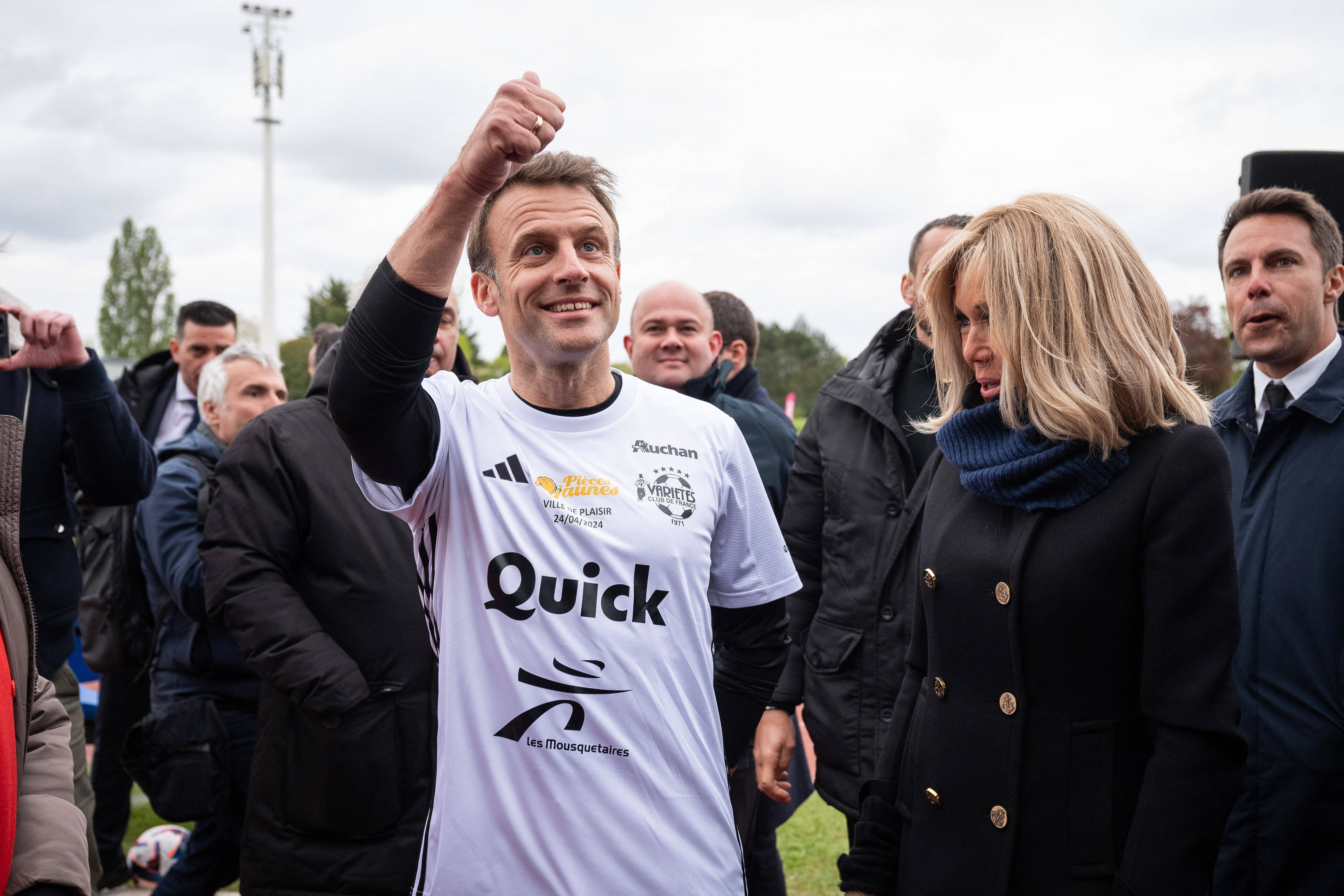 Emmanuel Macron îi pune o ”pilă” lui Mbappe la Real Madrid. Mesajul președintelui Franței