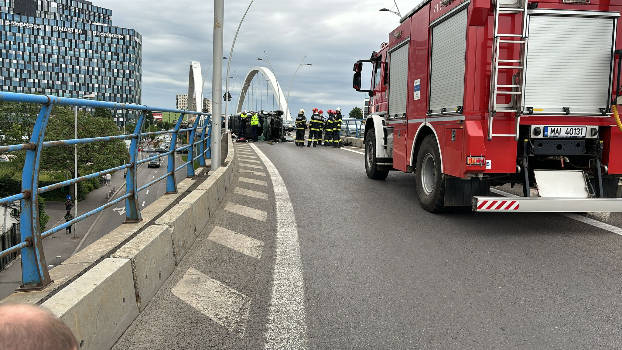 Accident grav pe Podul Basarab, duminică seara. Cel puțin 7 victime, iar circulația a fost blocată