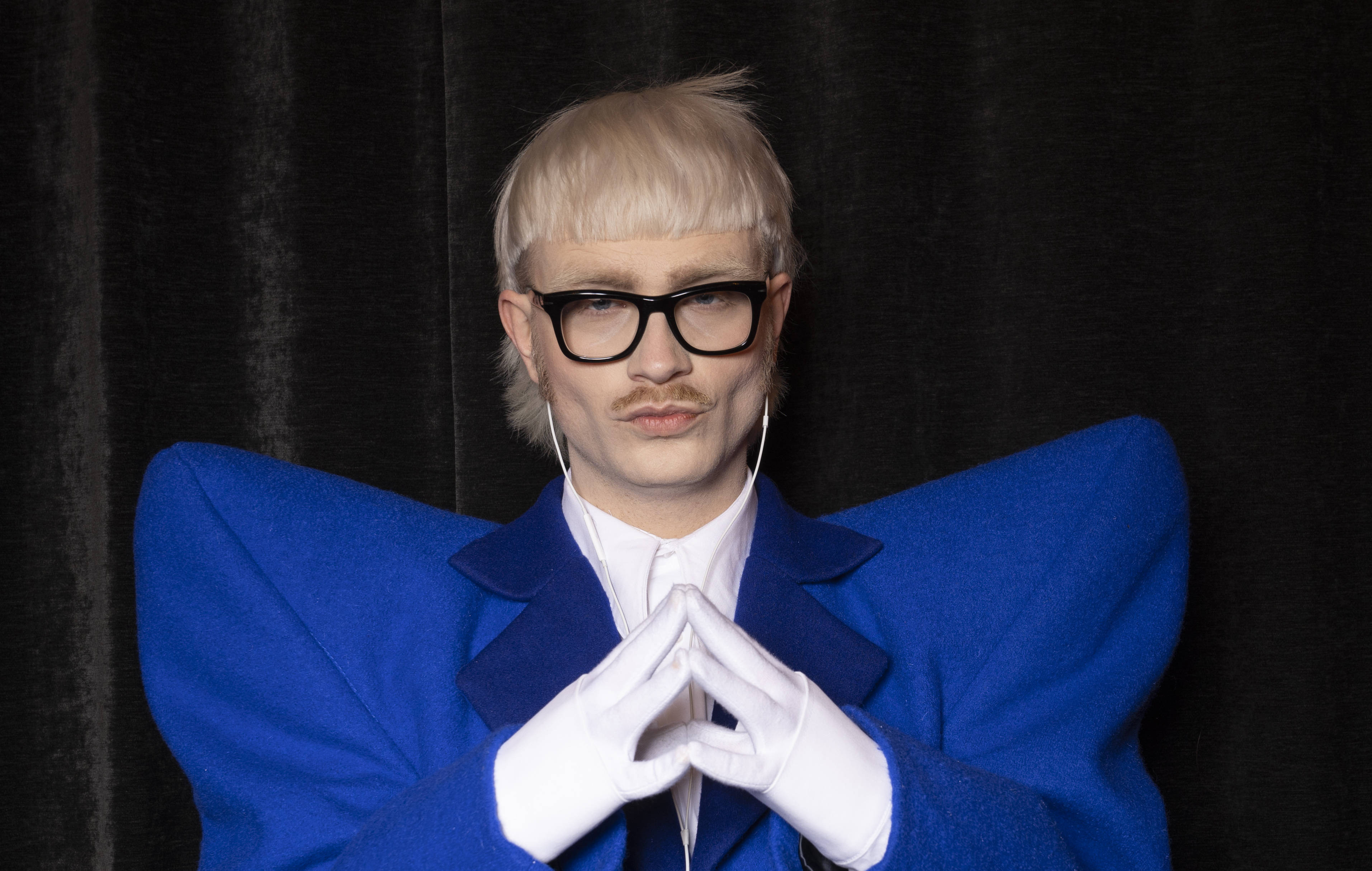 Concurentul olandez dat afară de la Eurovision ar urma să fie pus sub acuzare penală. Ce a făcut în culise