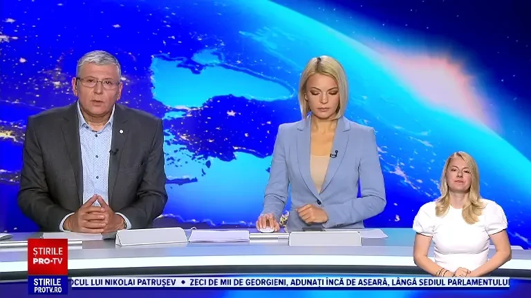 O coloană metalică de 63 de metri va ajunge la o rafinărie din Ploiești. Transportul va fi însoțit de echipaje de poliție