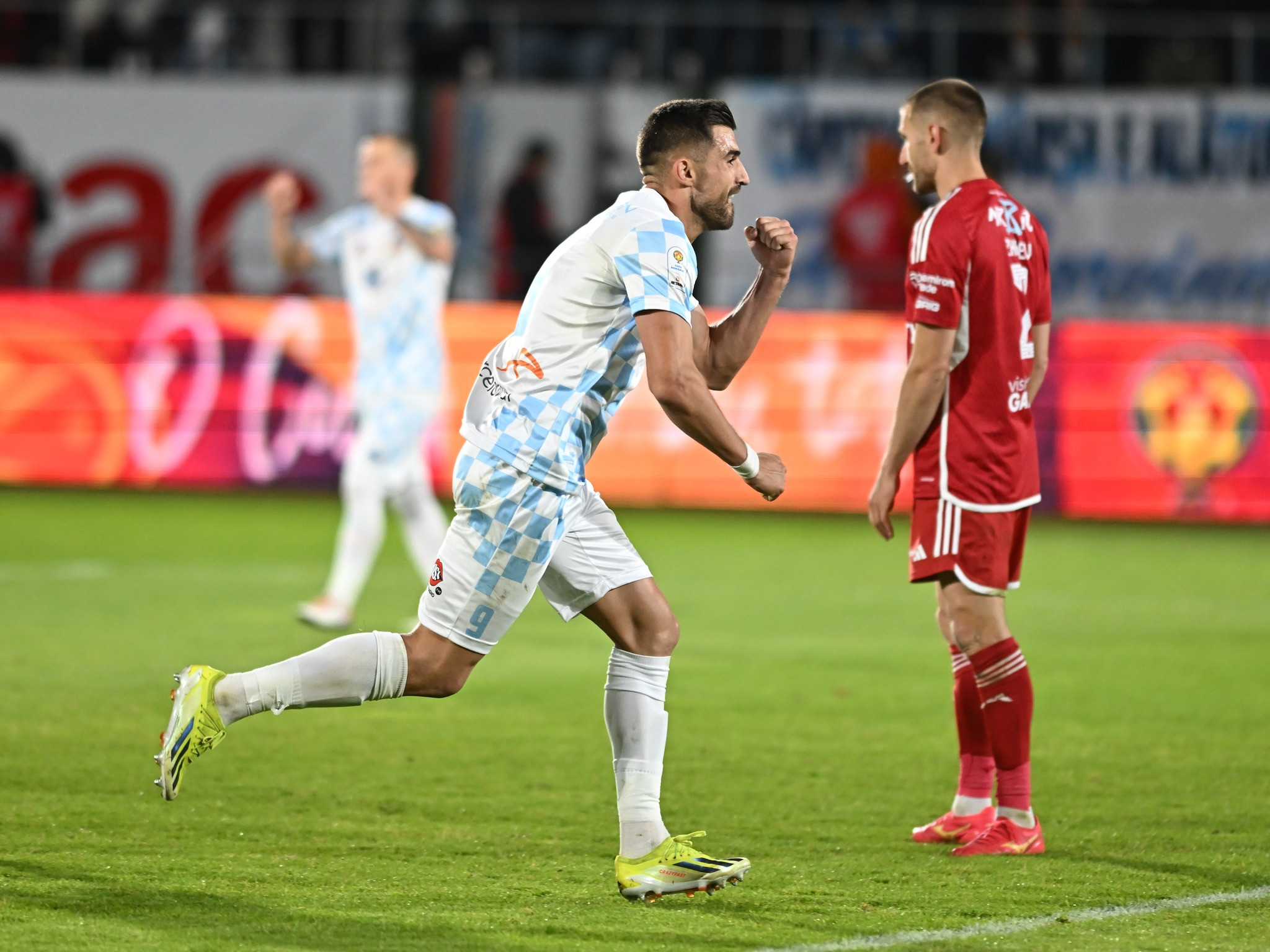 Corvinul Hunedoara a câștigat Cupa României. Prima echipă de ligă secundă care ia trofeul după aproape 50 de ani