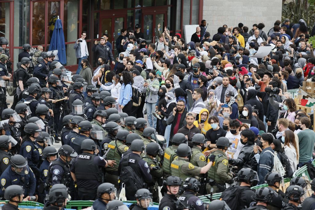 Protest violent la o universitate din SUA. Manifestanții cer încetarea focului în Gaza şi protejarea vieţilor civile