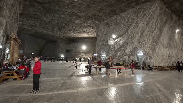 Salina Praid din județul Harghita a fost închisă pentru vizitatori din cauza unor infiltrații de apă