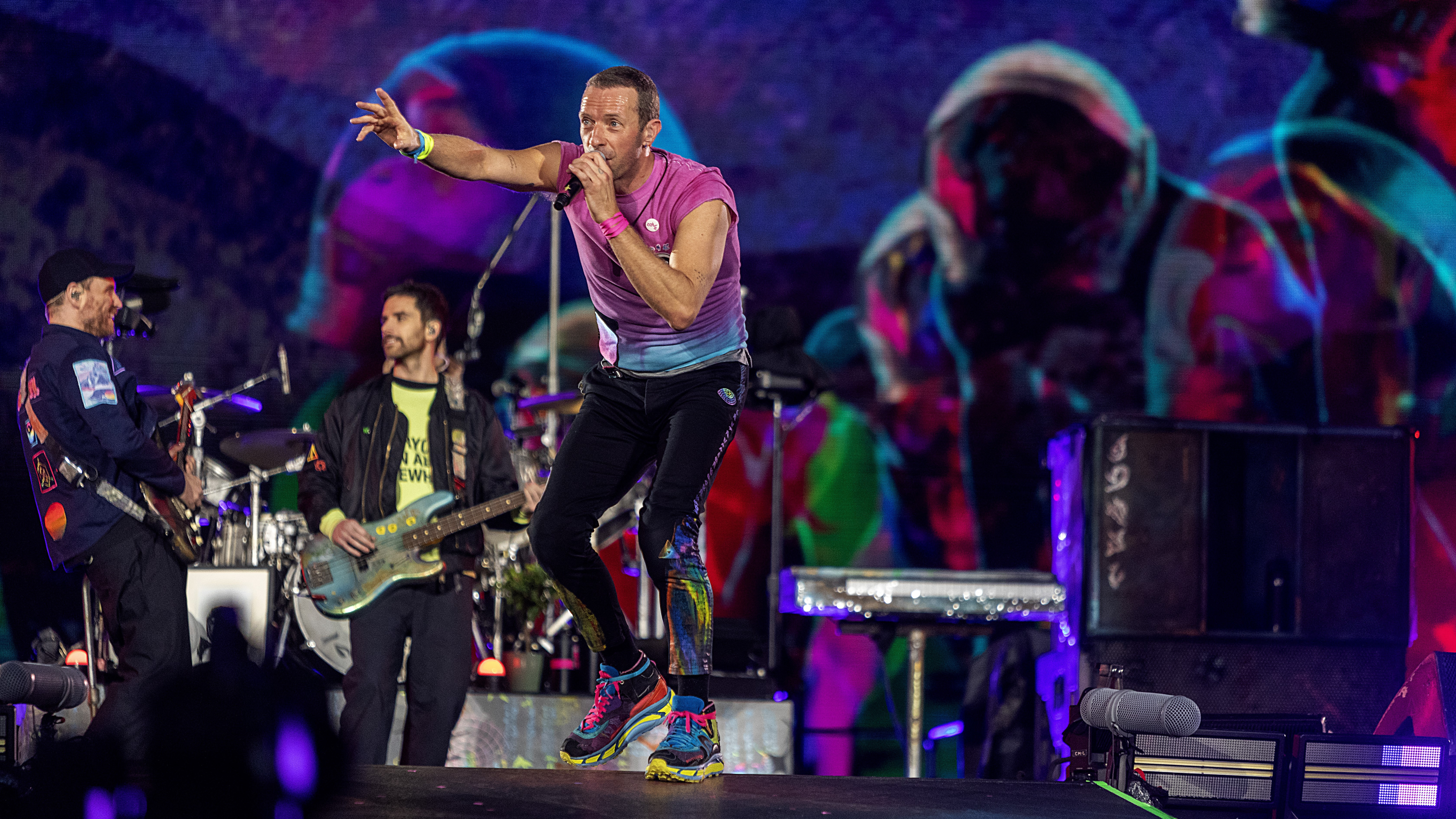 Trupa Coldplay, show de zile mari în București. Ultimele detalii despre evenimentul la care sunt așteptați 100.000 de oameni