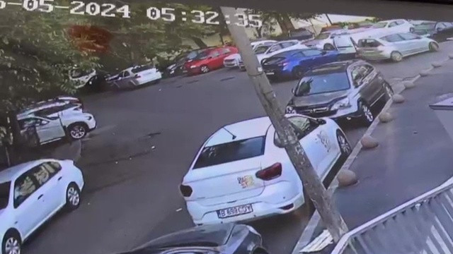VIDEO. Ce a făcut un hoț care nu a reușit să iasă din parcare cu mașina pe care încerca să o fure