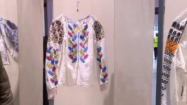 Proiect inedit în cadrul Romanian Creative Week. O ie, cusută de mai mulți oameni, va ajunge în Paris. „Iile să devină vii”