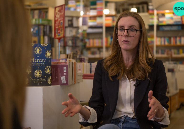 Creștinismul a câștigat lupta politică, dar a distrus violent o mare parte a culturii antice. Interviu cu Catherine Nixey