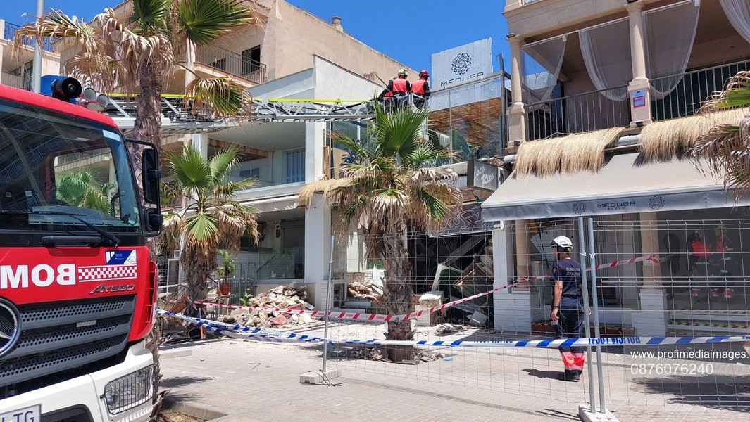 Care ar fi cauza prăbușirii clubului din Mallorca. Patru persoane au murit, alte 16 au fost rănite. FOTO