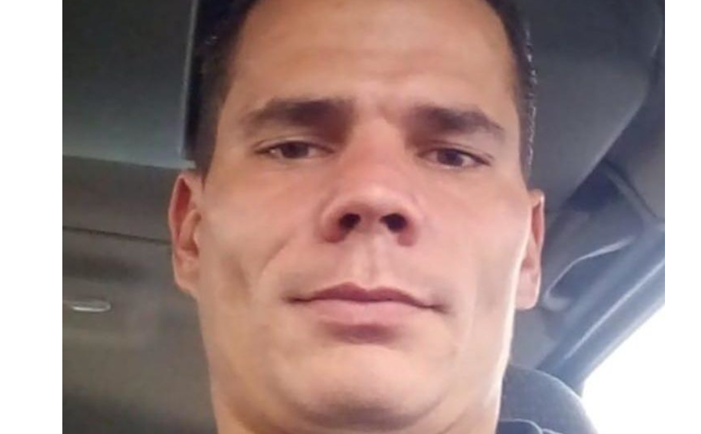 Fetița din Botoșani ucisă de unchiul ei a fost violată. Familia ei și ucigașul locuiesc în aceeași curte