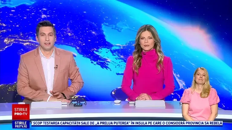 A început „Romanian Fashion Week”. Tinerii designeri și-au etalat creațiile în prezența a peste o mie de persoane