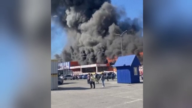 Liderii lumii civilizate, invitați la summitul din Elveția. Între timp, ”nebuni ca Putin” ucid oameni în magazine