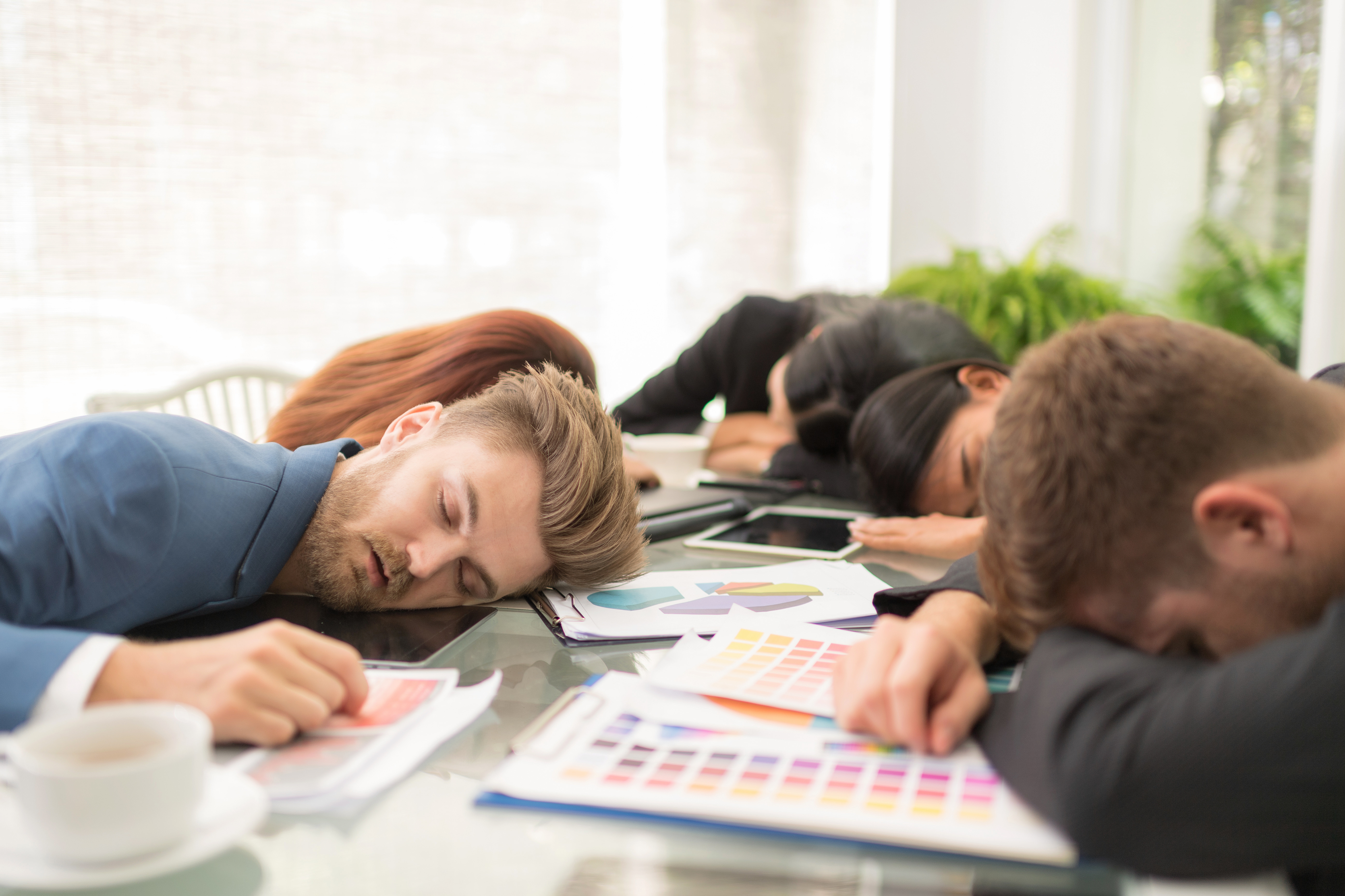 Românii, model pentru un miliardar: ”Nu sunt proști”. Se plânge că grecii muncesc prea puțin: ”Achită Biserica cheltuielile?”