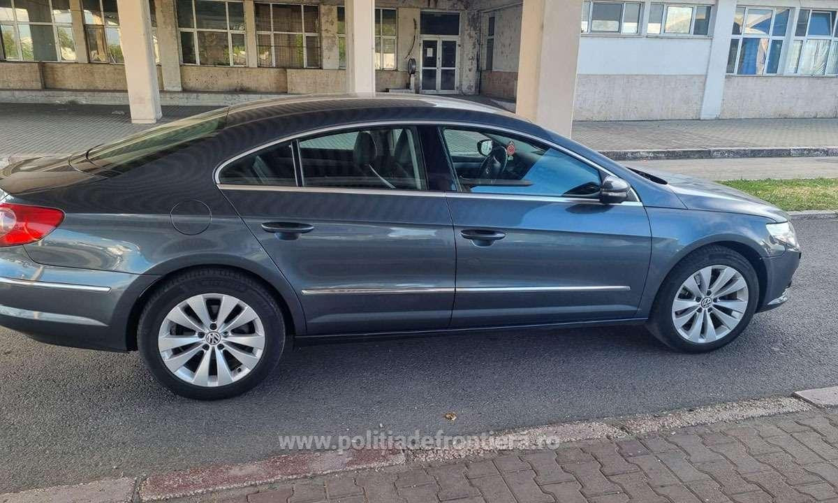 Un șofer român a vrut să iasă din țară, dar a fost oprit de poliţiştii din Giurgiu. Motivul pentru care a rămas fără mașină