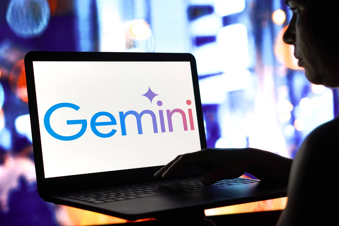 Apple pregăteşte integrarea Gemini, soluția de Inteligență Artificială a celor de la Google, pe dispozitivele sale