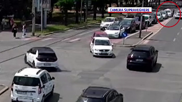 Un șofer de 74 de ani a provocat două accidente în Timișoara după ce s-a urcat băut la volan. VIDEO