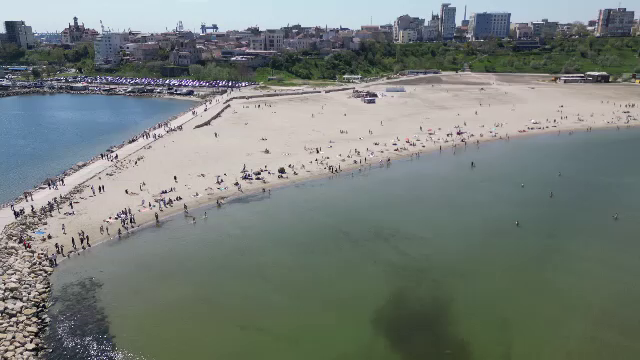 Vara începe pe litoral pentru români. Ce temperaturi vor fi în weekend și care sunt prețurile la cazări