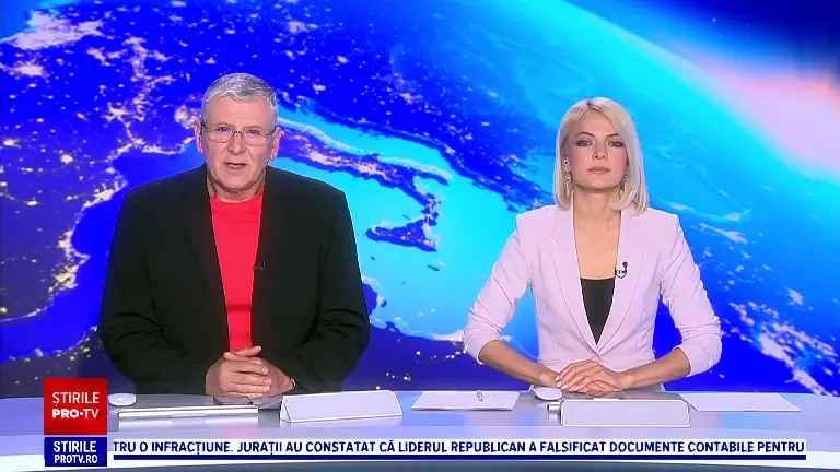 Steven Seagal premiat cu „Ordinul prieteniei din Rusia” de Vladimir Putin. În 2016 a primit un pașaport rusesc