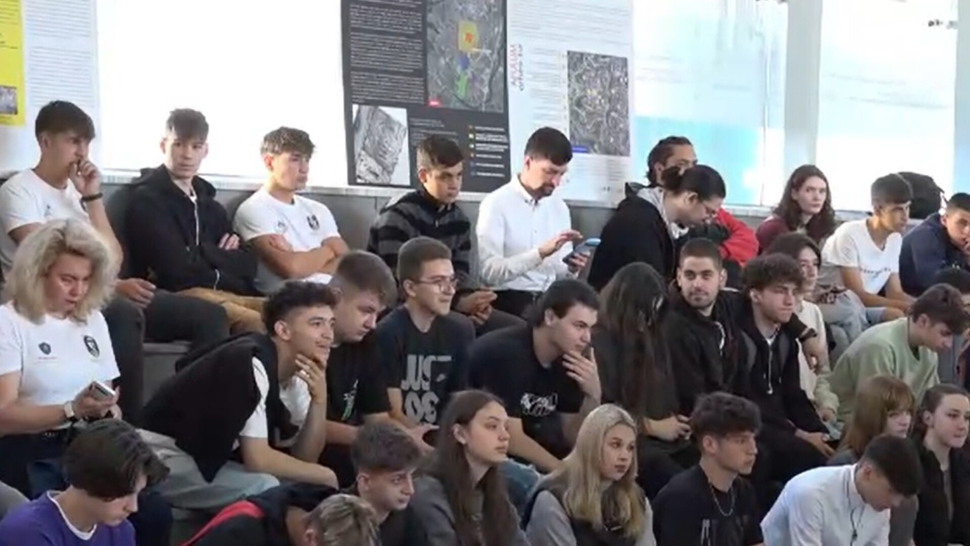 Proiect antidrog în liceele din Alba. Sute de elevi trag un semnal de alarmă asupra acestui fenomen