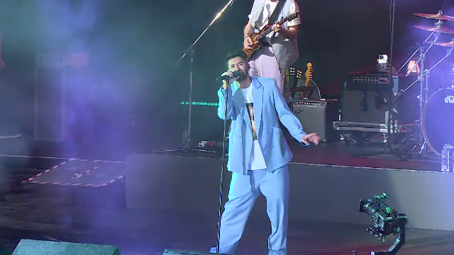 Show unic la Arenele Romane. AI a creat 13 versiuni ale lui Smiley. „Am vrut un spectacol despre universuri paralele”