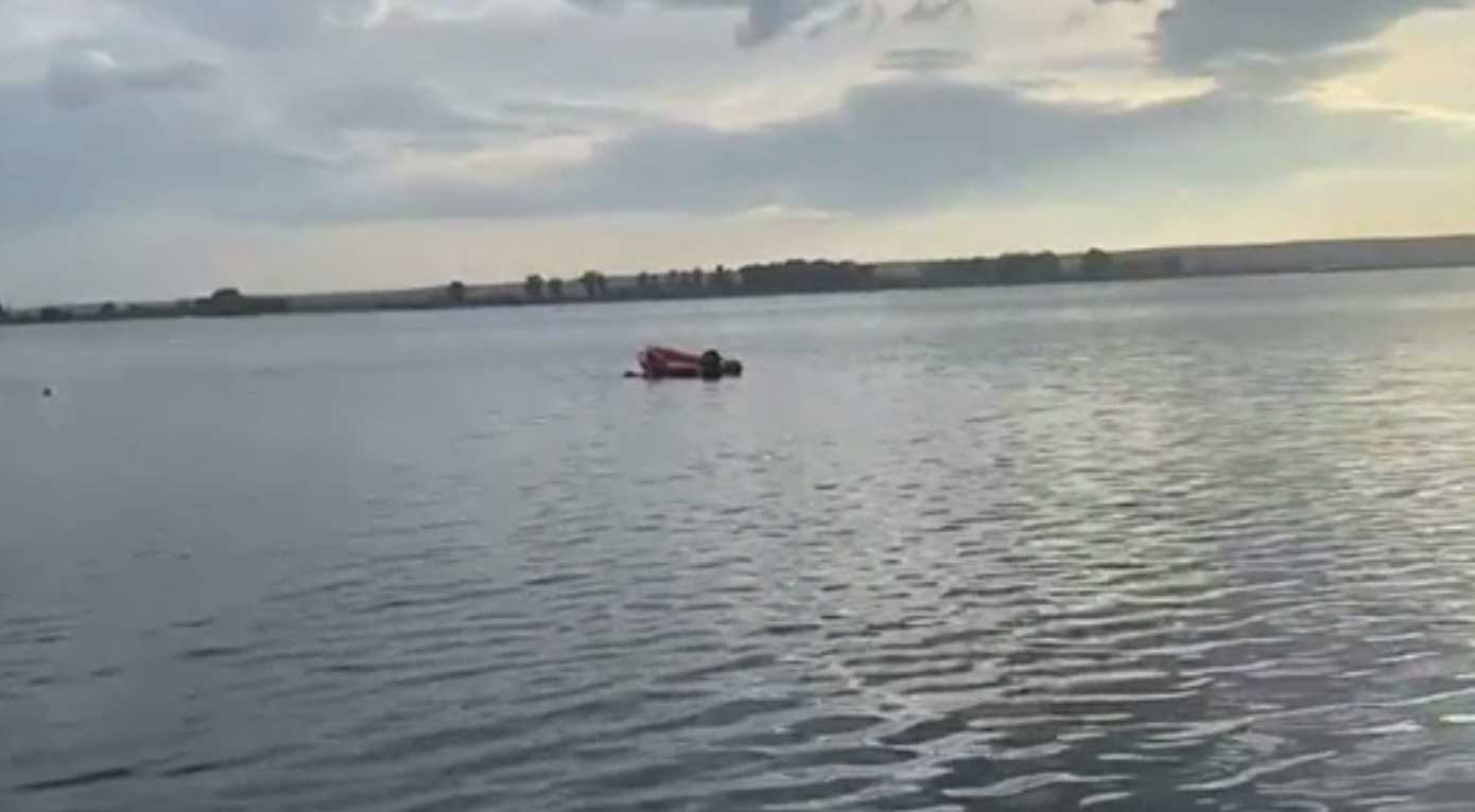 Tânăr fotbalist, mort într-un accident cu skijet-ul pe Olt. Nu e clar dacă Flavius purta vesta de salvare