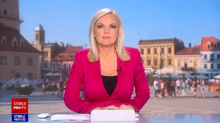 Brașovul, luat cu asalt de turiști în a doua zi de vară. „Cât de plin este peste tot, cât de bine o duc românii noştri”