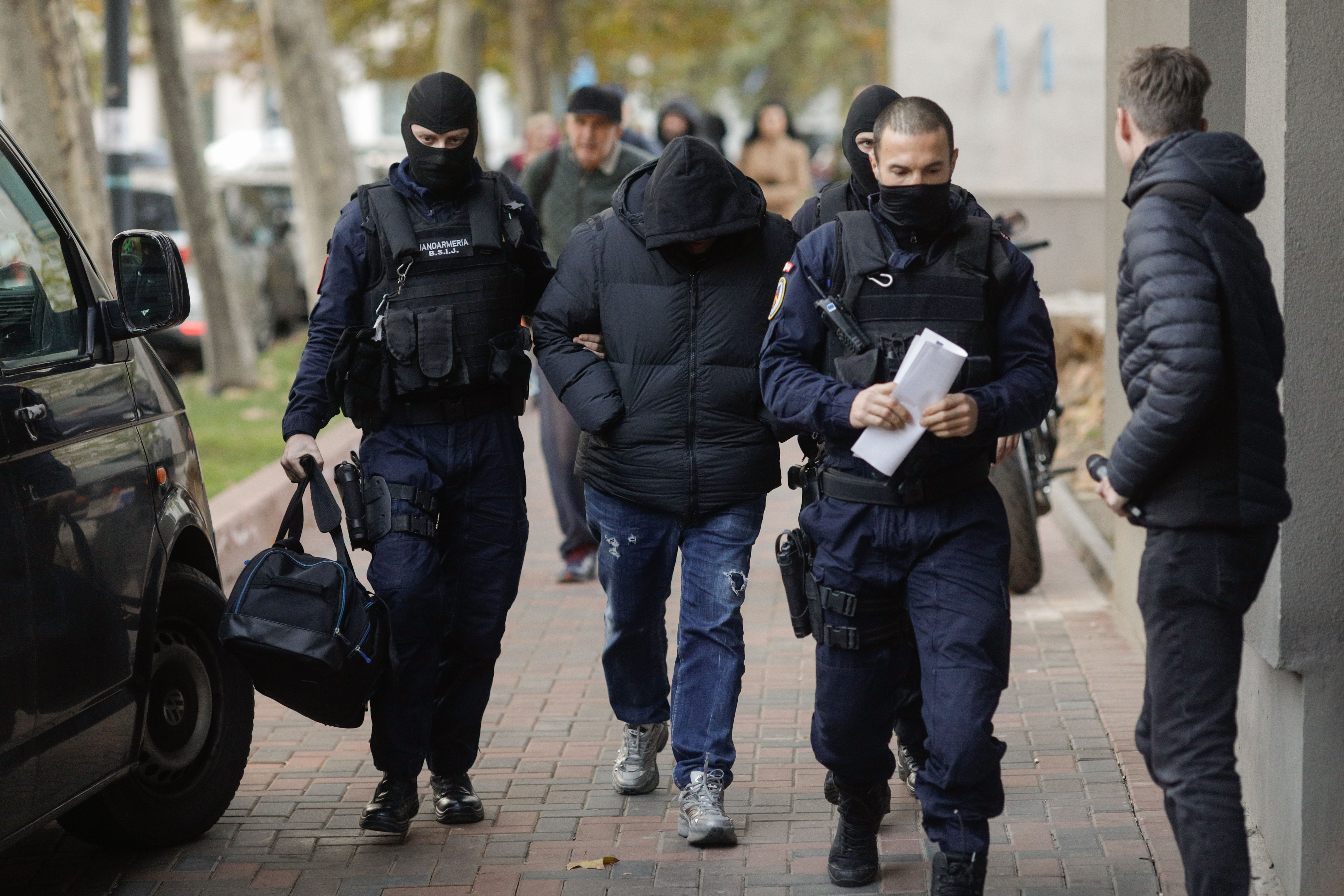 Potențiali teroriști, introduși pe ascuns în România de un fost angajat MAI. „Pericol la adresa securităţii naţionale”