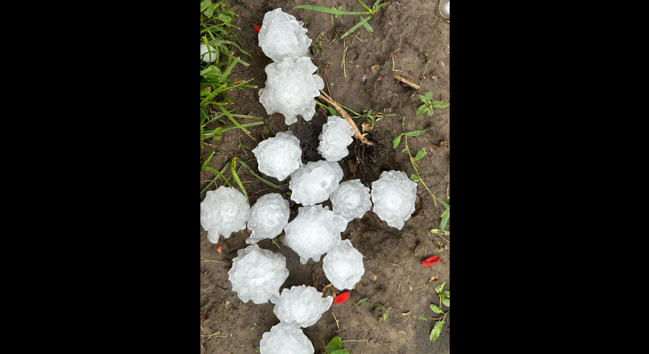 Cod roșu de grindină de dimensiuni mari și vijelie în județul Brăila, marți seara