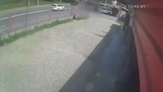 Accident înfiorător filmat în Piatra Neamț. Ce a apărut în locul tragediei după câteva zeci de secunde