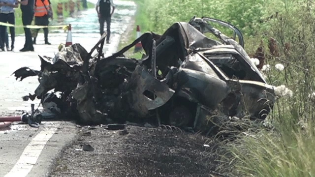 Cum s-a produs accidentul în care un bărbat a murit după ce s-a izbit cu mașina de o cisternă plină cu benzină, în Brăila