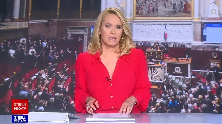 Emmanuel Macron anunţă că Franța va trimite Ucrainei avioane de vânătoare Mirage-2000. Ce spune Volodimir Zelenski