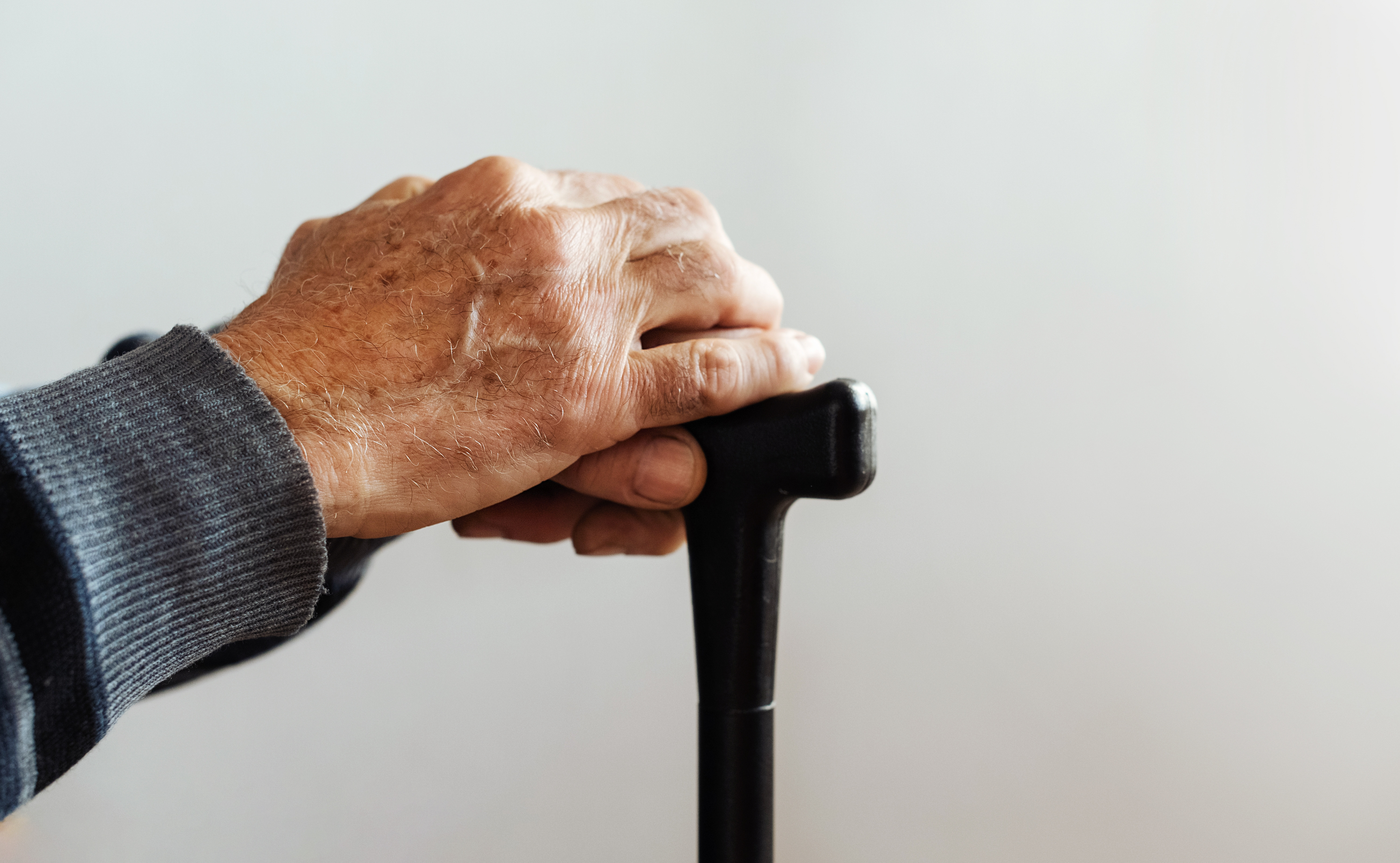 Grila naţională de evaluare a nevoilor vârstnicilor, revizuită după 24 de ani. Când intră în vigoare noile măsuri