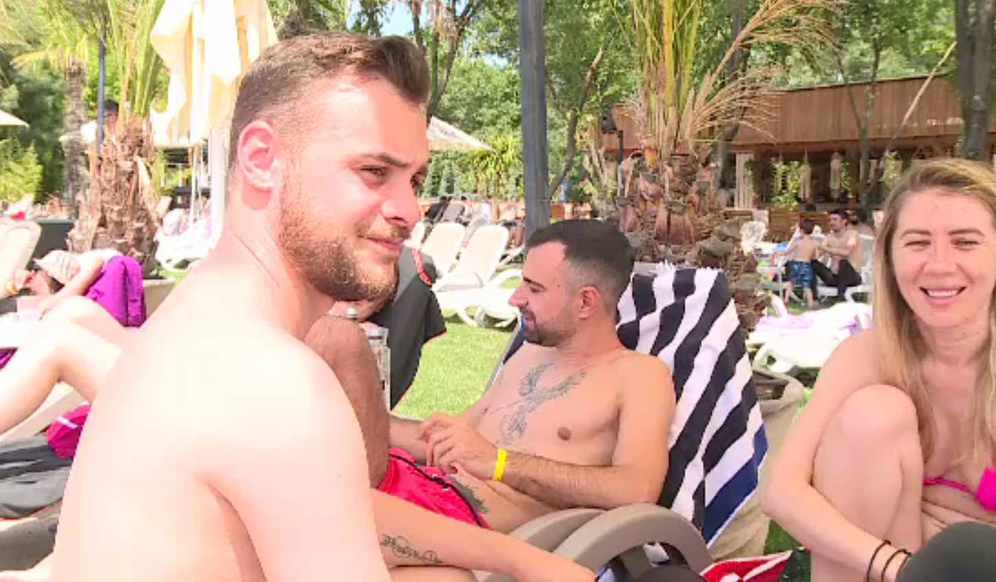 Orășenii nu prea s-au înghesuit la vot, ci au umplut bulevardele și plajele. S-au hotărât să voteze pe seară