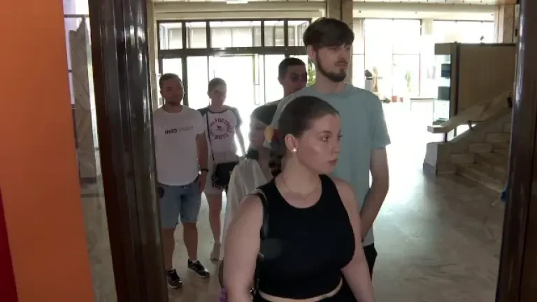 Peste un milion de tineri votează duminică pentru prima dată: „Trebuie să luăm atitudine”