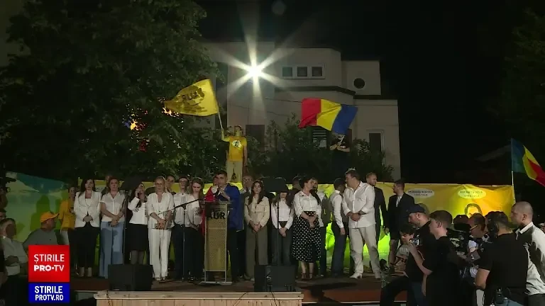 George Simion, AUR: Este o seară istorică. Suntem oameni vaccinați împotriva vaccinării. Acuzații de fraudă de către „putere”