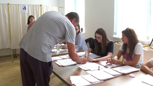 Rezultate parțiale referendum București. Peste 60% dintre votanți au spus DA întrebărilor lui Nicușor Dan