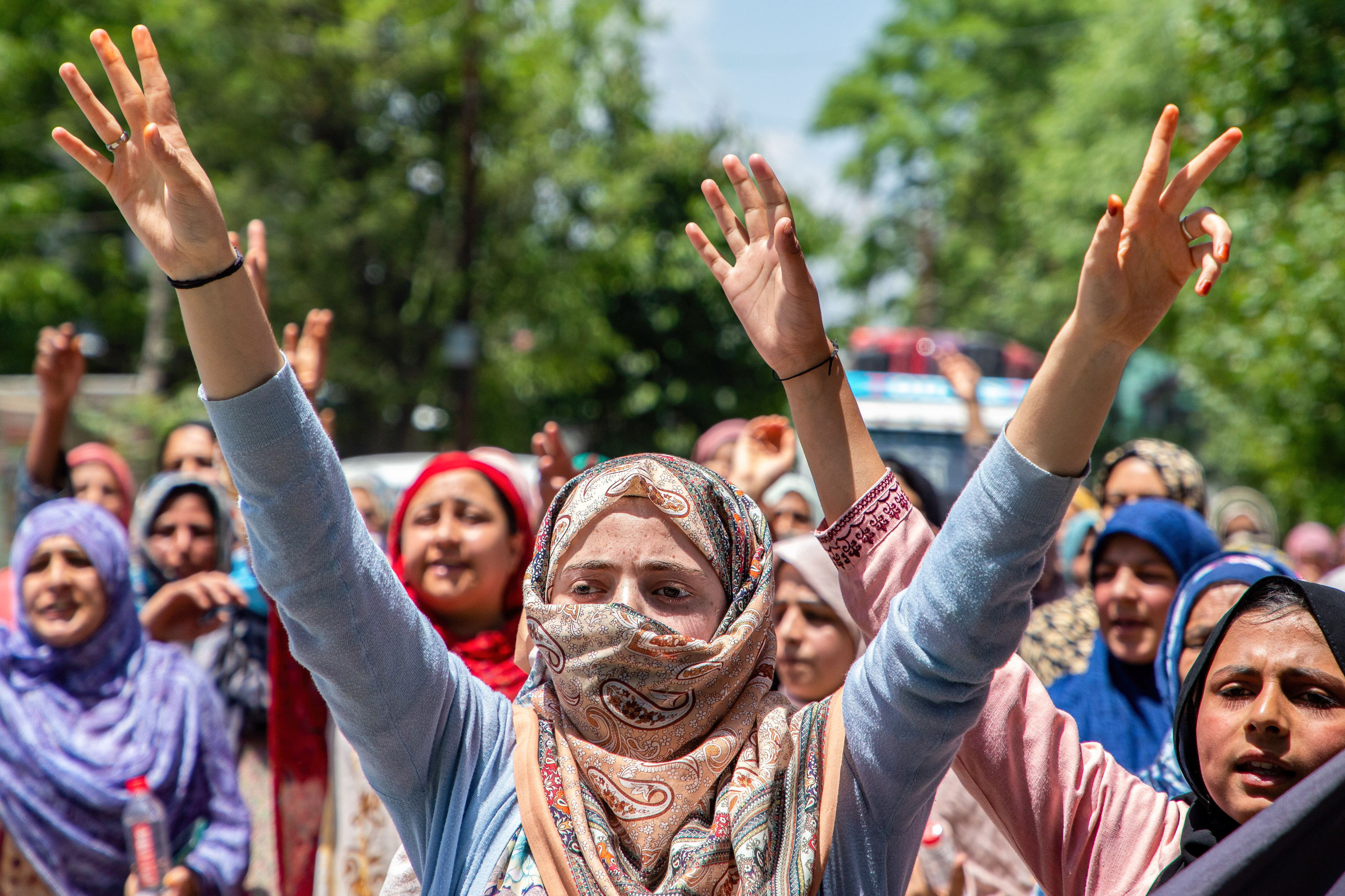 Alegeri în Iran, pe fondul boicotului la vot. De ce niciunul dintre candidați nu ar aduce atenuarea conflictului cu Vestul