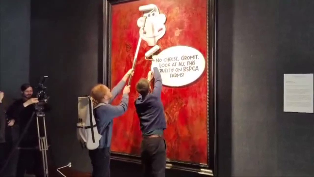 Primul portret oficial al regelui Charles realizat după încoronare, vandalizat de activiștii pentru drepturile animalelor