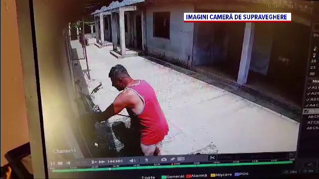 Crima din Brăila a fost filmată. Momentul în care iubitul Rădiței aleargă cu cuțitul ca să o ucidă. VIDEO