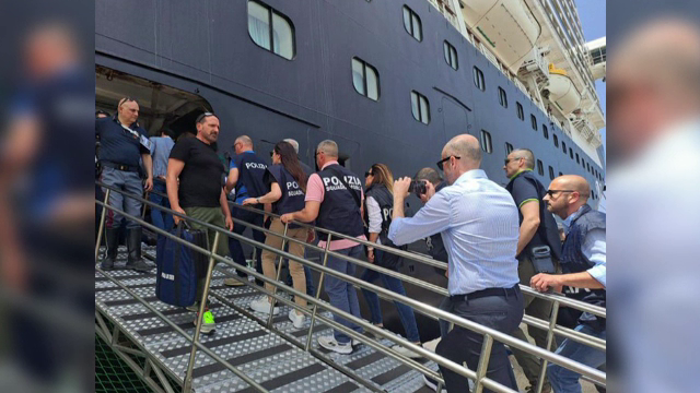 Cum arată nava murdară de 6 milioane de euro care era pregătită să cazeze agenții de securitate de la summitul G7