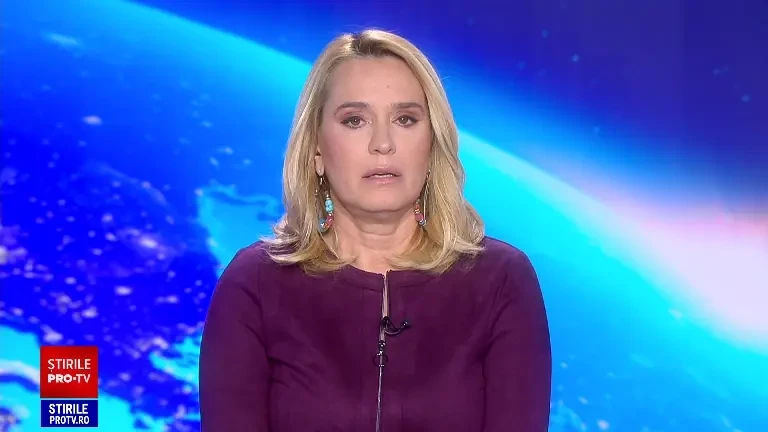 Sute de militari și veterani de război s-au adunat la monumentul ostașului necunoscut, în București, de Ziua Eroilor