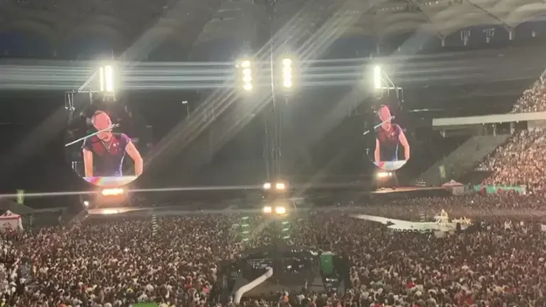 Tot stadionul a huiduit la al doilea concert Coldplay, din București. Ce s-a întâmplat. VIDEO