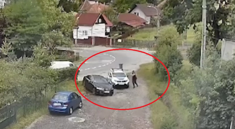„Thriller” pe străzile din stațiunea Sovata. Ce a făcut un șofer care a refuzat să oprească la semnalul polițiștilor