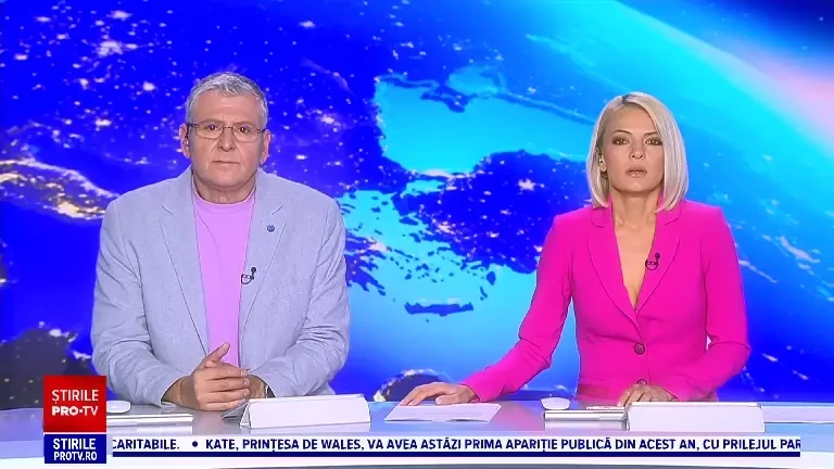 Sute de haine și bijuterii ale creatoarei de modă Vivienne Westwood, scoase la vânzare