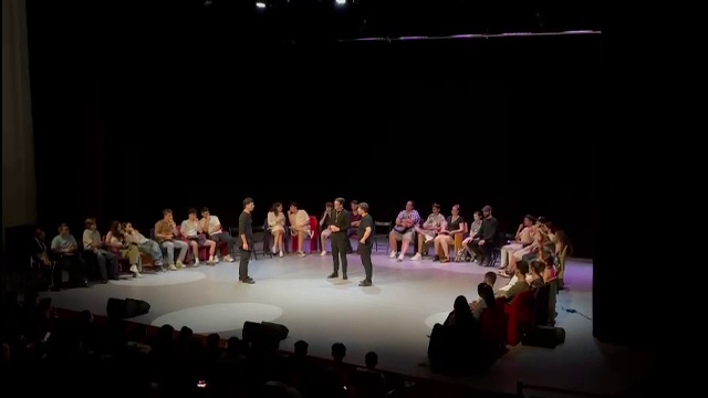Pregătire pentru BAC prin teatru. Studenții de la artă teatrală fac textele mai accesibile pentru viitori absolvenți de liceu