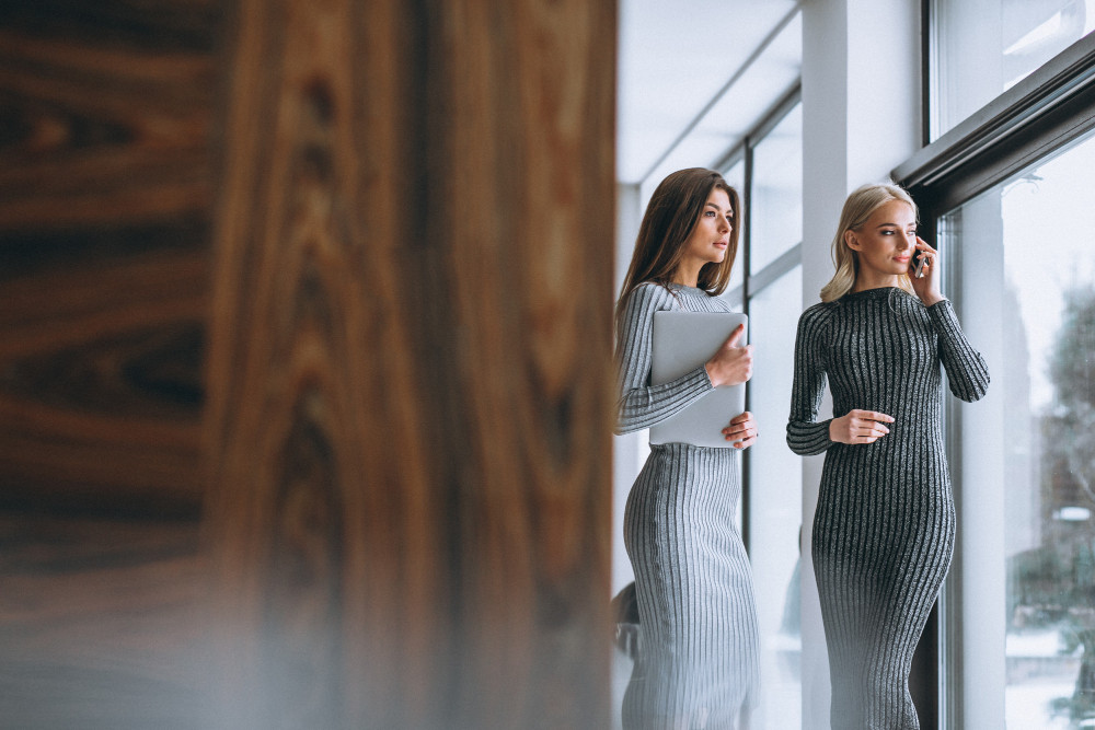 (P) Ce tip de portofel din piele este potrivit pentru ținutele office