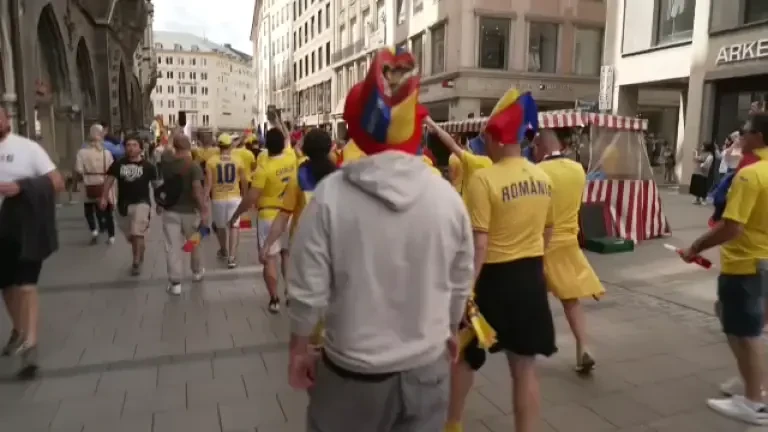 Gest impresionant, făcut de suporterii români pe străzile din Munchen, înainte să înceapă meciul cu Ucraina. VIDEO