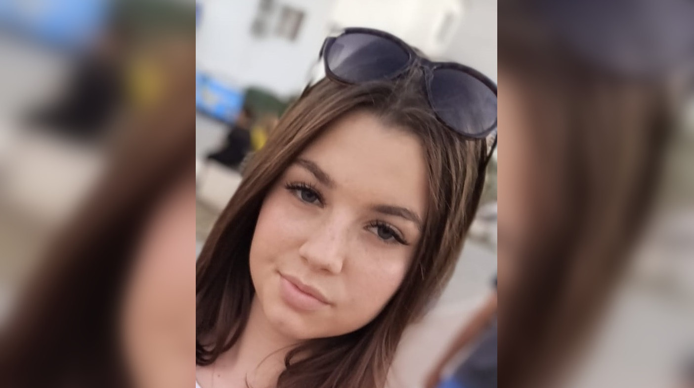 Fată de 12 ani, dată dispărută de mama ei. A plecat marţi de la o şcoală din Bucureşti către casă, dar nu a ajuns