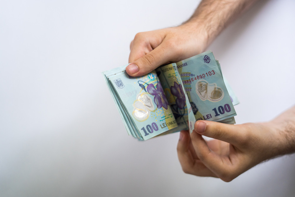 Angajații unei Primării din Olt au avut salariul mărit timp de numai 12 zile, înainte de anunțarea ordonanței „trenuleț”